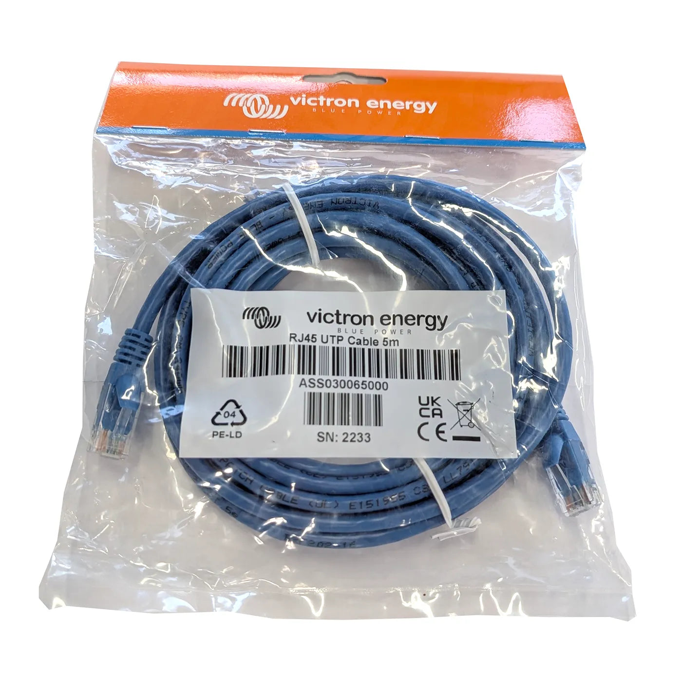 Victron RJ45 UTP cable 5 m, equipment-bay-to-nav-station length with molded RJ45 connectors on both ends