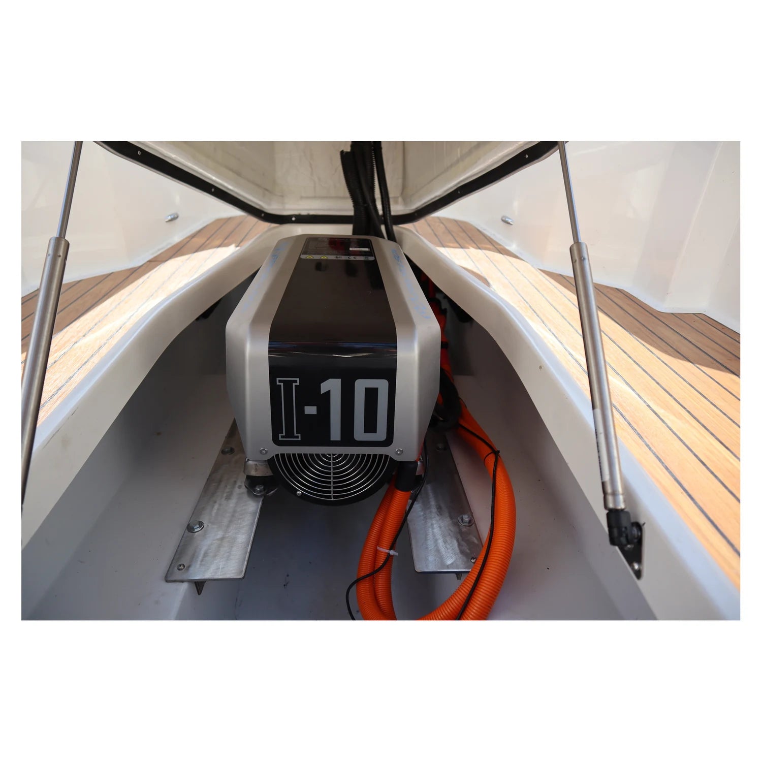 ePropulsion I-10 96V electric inboard motor mounted, installation view